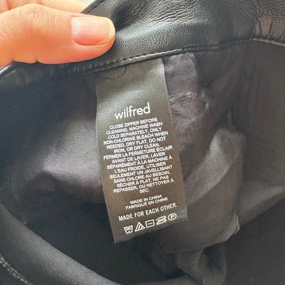 Wilfred‎ Faux Leather Pants Black High Waist Straight Leg Size 6 - Picture 8 of 8